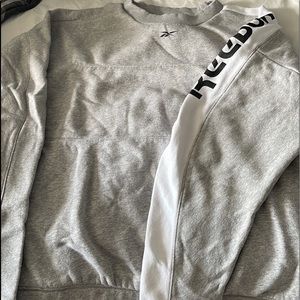 only worn a few times, selling because I don’t wear it